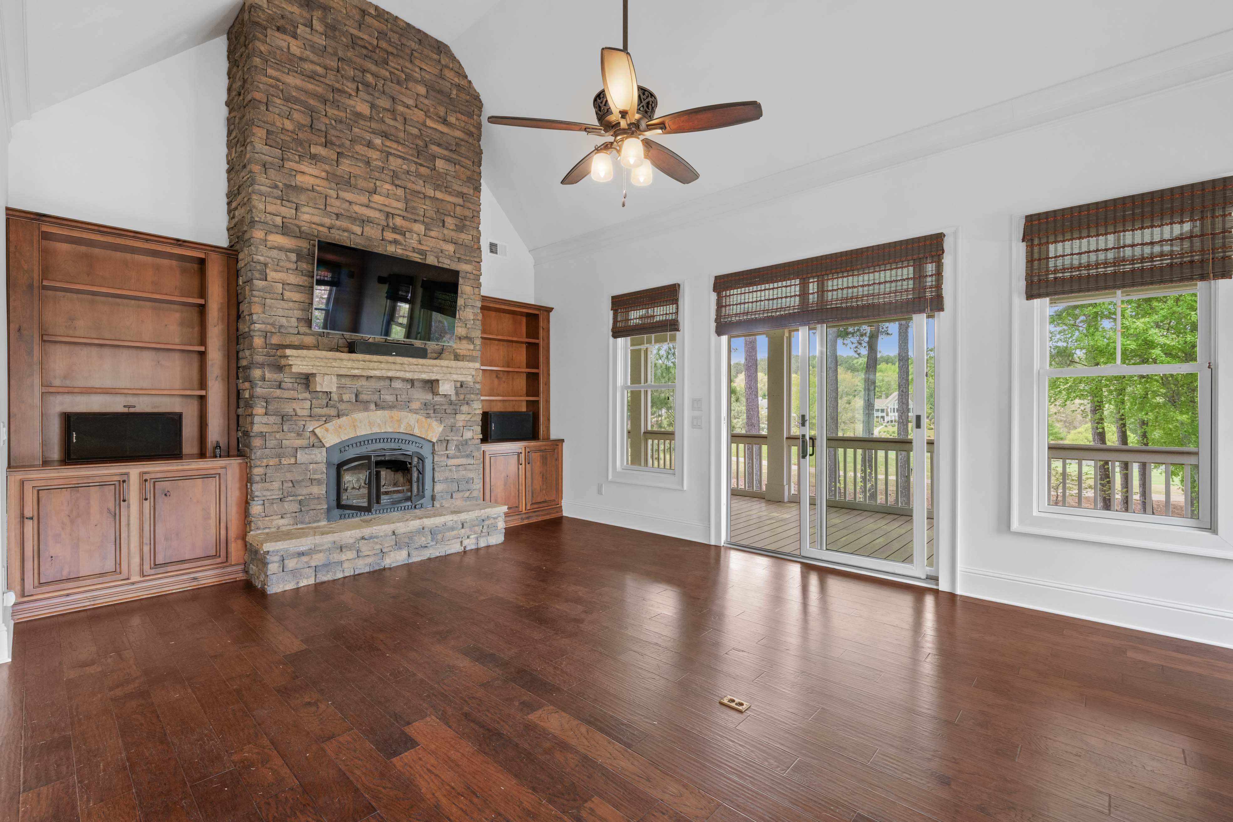 1080 Club Pointe Circle image 8